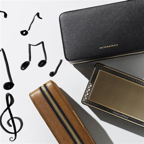 Burberry designs travel case for Bowers & Wilkins' T7 Gold 